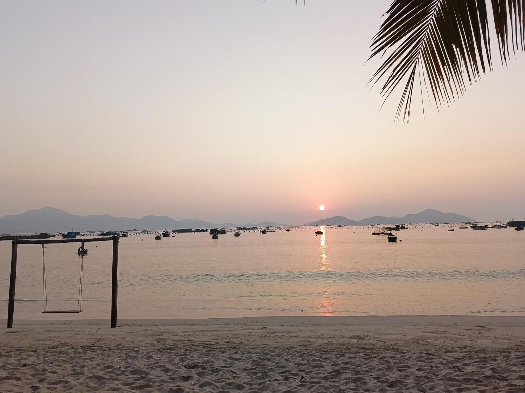 The Sunrise Anh Tu Hotel Cam Ranh Exterior photo
